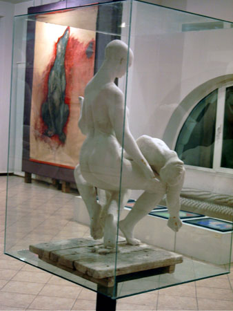 pieta_dog